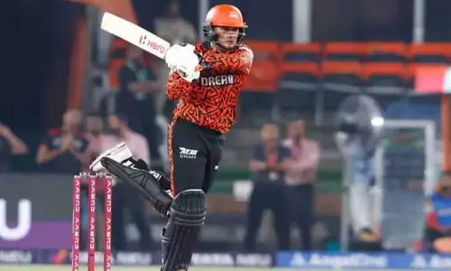 SRH के अभिषेक शर्मा ने टूर्नामेंट के इतिहास में किसी भारतीय द्वारा बनाया गया सर्वोच्च स्कोर दर्ज किया SRH के अभिषेक शर्मा ने टूर्नामेंट के इतिहास में किसी भारतीय द्वारा बनाया गया सर्वोच्च स्कोर दर्ज किया