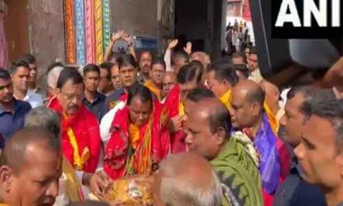 CM Majhi ने पुरी के जगन्नाथ मंदिर में पूजा-अर्चना की CM Majhi ने पुरी के जगन्नाथ मंदिर में पूजा-अर्चना की