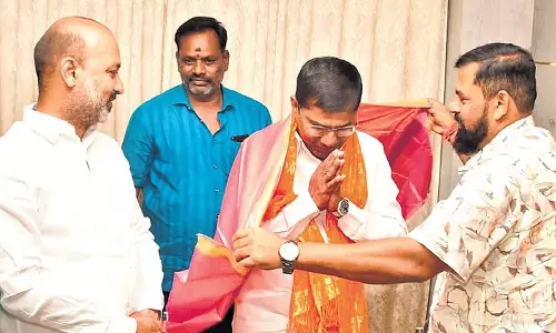 केंद्रीय मंत्री बंदी ने GHMC पार्षदों को चुनाव में AIMIM को खारिज करने की सलाह दी