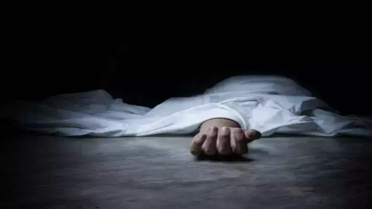 Jaipur: खाटूश्याम दर्शन को जा रहे परिवार की कार दुर्घटना में पांच की मौत Jaipur: खाटूश्याम दर्शन को जा रहे परिवार की कार दुर्घटना में पांच की मौत