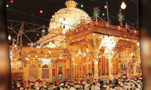 Ajmer Sharif Dargah से आज तक कभी कोई खाली हाथ नहीं लौटा
