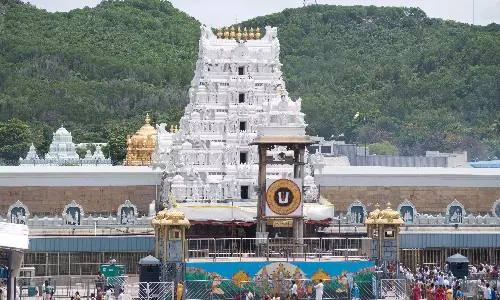 तिरुमाला में तीर्थयात्रियों की भारी भीड़ देखी, कतारें MBC तक फैली हुई