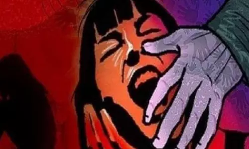 सिक्किम पुलिस ने नाबालिग से बलात्कार के आरोप में आठ लोगों को गिरफ्तार किया सिक्किम पुलिस ने नाबालिग से बलात्कार के आरोप में आठ लोगों को गिरफ्तार किया