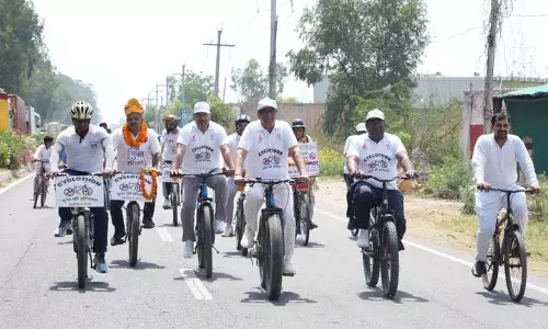 Haryana : युवाओं को नशे से दूर रहना चाहिए और खेलों में भाग लेना चाहिए धनखड़ Haryana : युवाओं को नशे से दूर रहना चाहिए और खेलों में भाग लेना चाहिए धनखड़