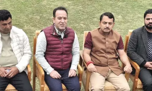 Sunil Sharma ने राज्य की मांग को लेकर उमर अब्दुल्ला की आलोचना की Sunil Sharma ने राज्य की मांग को लेकर उमर अब्दुल्ला की आलोचना की