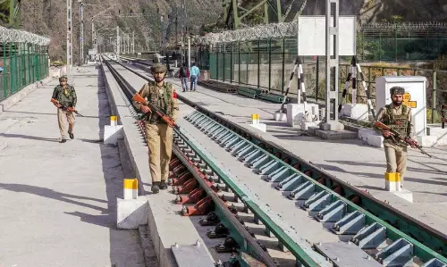 PM मोदी के जम्मू-कश्मीर दौरे से पहले सुरक्षा कड़ी कर दी