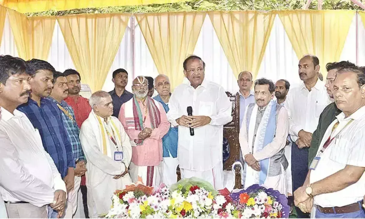 Venkaiah ने संस्कृत साहित्य की प्रासंगिकता पर जोर दिया