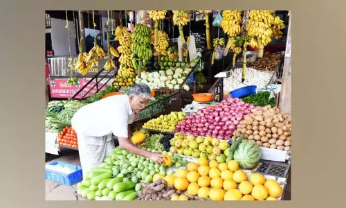 Kerala: विशु बाजार में सब्जियां महंगी Kerala: विशु बाजार में सब्जियां महंगी