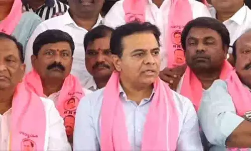 कांग्रेस, भाजपा तेलंगाना के खिलाफ मिलीभगत कर रहे: KTR