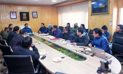 Leh परिषद ने अधिकारियों से सौर ऊर्जा परियोजना पर काम में तेजी लाने को कहा