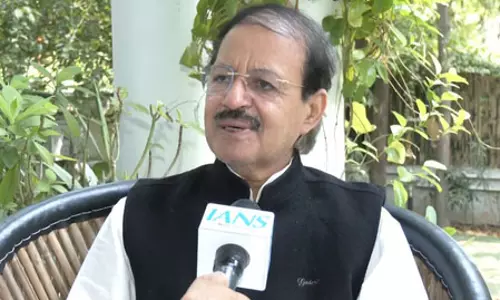 राशिद अल्वी की मांग वक्फ कानून वापस ले केंद्र सरकार, टीएमसी को भी दी नसीहत राशिद अल्वी की मांग वक्फ कानून वापस ले केंद्र सरकार, टीएमसी को भी दी नसीहत