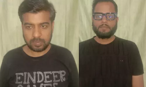 शिवा टेलीकॉम में खम्हारडीह पुलिस की रेड, 3 लाख कैश के साथ दो सटोरिया गिरफ्तार