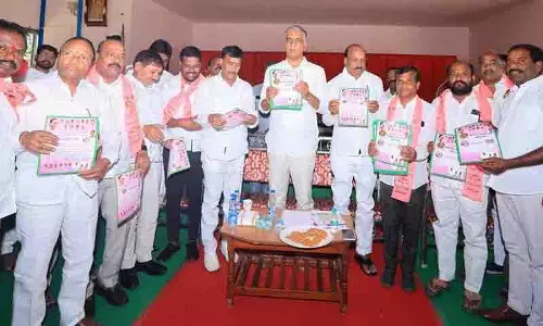 कांग्रेस शासन में तेलंगाना में व्यापार संकट में: Harish Rao कांग्रेस शासन में तेलंगाना में व्यापार संकट में: Harish Rao