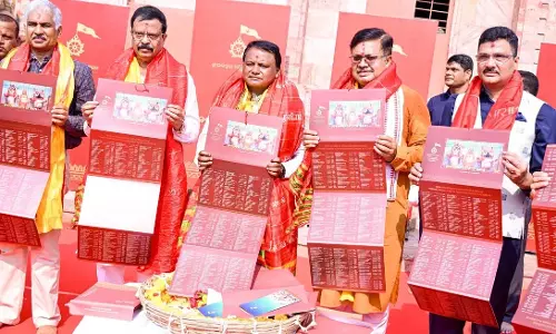Odisha : मुख्यमंत्री ने पुरी में जगन्नाथ मंदिर कैलेंडर का अनावरण किया