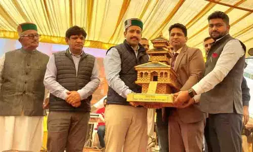 Himachal: लोक निर्माण मंत्री ने करसोग में सड़क परियोजनाओं का शिलान्यास किया Himachal: लोक निर्माण मंत्री ने करसोग में सड़क परियोजनाओं का शिलान्यास किया