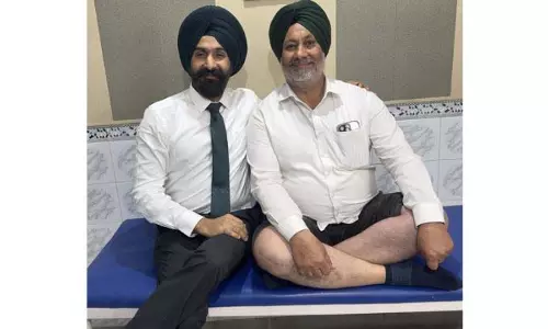 Jammu: डॉ. रंजीत ने 55 वर्षीय व्यक्ति के घुटने का जटिल प्रतिस्थापन किया