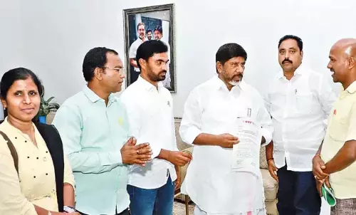 शिक्षा में काम करने वाले कर्मचारियों को नौकरी की सुरक्षा प्रदान करने का अनुरोध किया : Deputy CM शिक्षा में काम करने वाले कर्मचारियों को नौकरी की सुरक्षा प्रदान करने का अनुरोध किया : Deputy CM