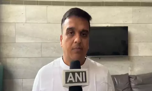 गुजरात के गृह मंत्री ने केजरीवाल और अखिलेश पर निशाना साधते हुए कहा, फर्जी और धोखेबाज नेता