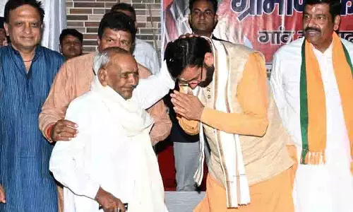 Nayab Saini ने रामगढ़ में स्वच्छता अभियान की शुरुआत की, विकास के लिए 21 लाख रुपये देने की घोषणा की Nayab Saini ने रामगढ़ में स्वच्छता अभियान की शुरुआत की, विकास के लिए 21 लाख रुपये देने की घोषणा की