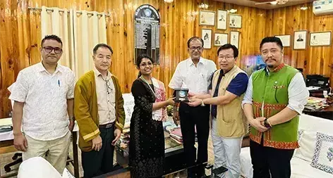 पूर्वोत्तर क्षेत्र विकास मंत्रालय की टीम ने दस्तावेजीकरण परियोजना का निरीक्षण किया पूर्वोत्तर क्षेत्र विकास मंत्रालय की टीम ने दस्तावेजीकरण परियोजना का निरीक्षण किया