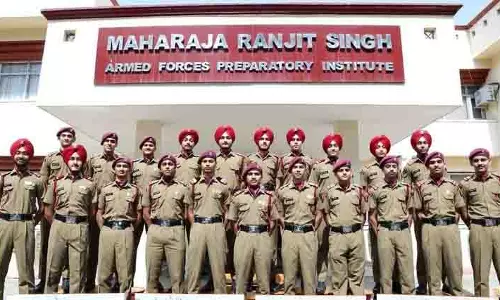 Mohali संस्थान ने राष्ट्रीय रक्षा अकादमी में अपना अब तक का सबसे बड़ा बैच भेजा