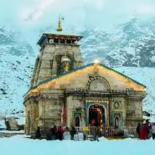 Uttarakhand: कपाट खुलते ही धामों में होगी हेलीकॉप्टर से पुष्प वर्षा Uttarakhand: कपाट खुलते ही धामों में होगी हेलीकॉप्टर से पुष्प वर्षा