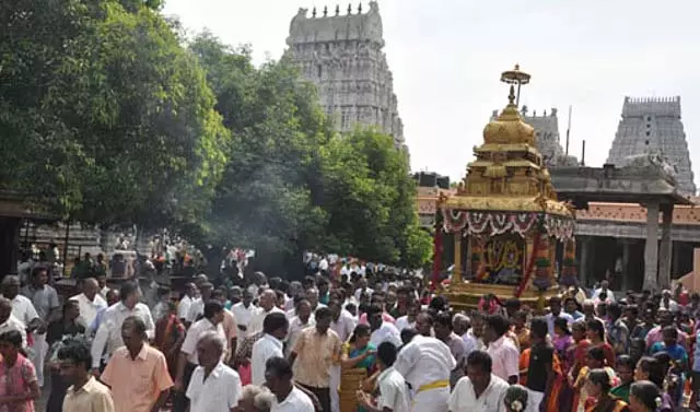 तमिल नववर्ष - मंदिरों में विशेष पूजा तमिल नववर्ष - मंदिरों में विशेष पूजा