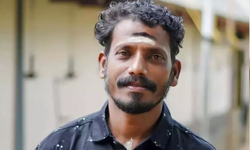 Thiruvalla: एक युवक की चाकू घोंपकर हत्या कर दी गई, संघर्ष के दौरान घायल संदिग्ध अस्पताल में Thiruvalla: एक युवक की चाकू घोंपकर हत्या कर दी गई, संघर्ष के दौरान घायल संदिग्ध अस्पताल में