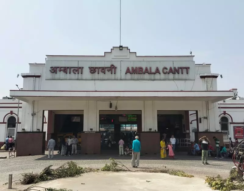 Haryana : अंबाला छावनी रेलवे स्टेशन का कायाकल्प योजना के चरण में अटका Haryana : अंबाला छावनी रेलवे स्टेशन का कायाकल्प योजना के चरण में अटका