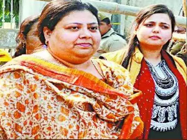 Bareilly: शहला ताहिर पर 47 करोड़ के घोटाले का आरोप, जांच एजेंसियों ने कसा शिकंजा Bareilly: शहला ताहिर पर 47 करोड़ के घोटाले का आरोप, जांच एजेंसियों ने कसा शिकंजा