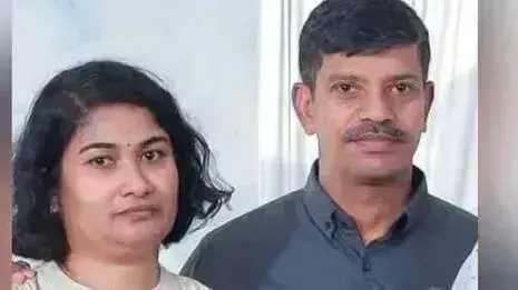 Wayanad: पत्नी की हत्या के बाद पति ने की आत्महत्या की कोशिश Wayanad: पत्नी की हत्या के बाद पति ने की आत्महत्या की कोशिश
