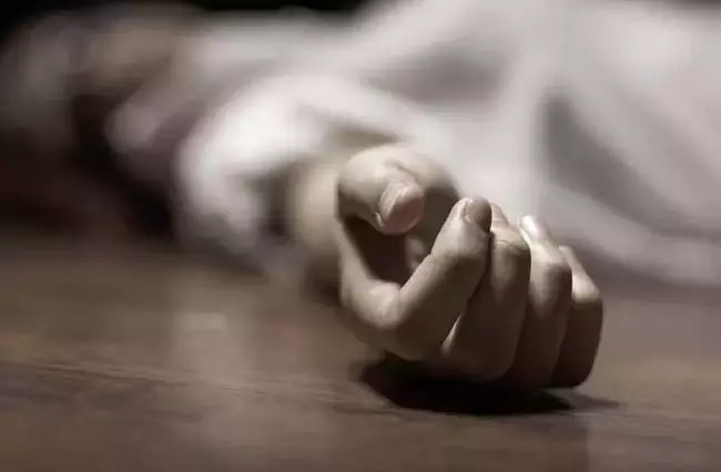 Andhra: चित्तूर में युवती की संदिग्ध मौत Andhra: चित्तूर में युवती की संदिग्ध मौत