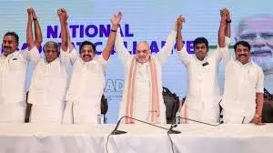 सीमन ने एआईएडीएमके और भाजपा की वैचारिक समानताओं पर की आलोचना सीमन ने एआईएडीएमके और भाजपा की वैचारिक समानताओं पर की आलोचना