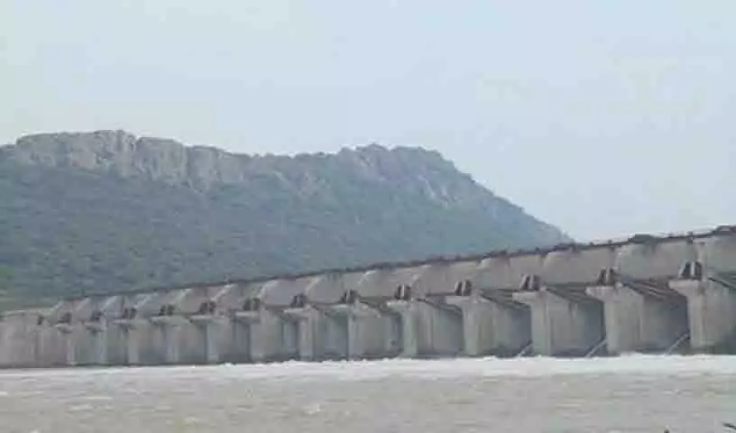 Telangana के प्रमुख जलाशयों में पानी खतरनाक स्तर तक गिरा Telangana के प्रमुख जलाशयों में पानी खतरनाक स्तर तक गिरा