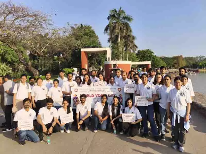 मौखिक स्वास्थ्य जागरूकता वॉकथॉन और नुक्कड़ नाटक के माध्यम से World Voice Day मनाया मौखिक स्वास्थ्य जागरूकता वॉकथॉन और नुक्कड़ नाटक के माध्यम से World Voice Day मनाया