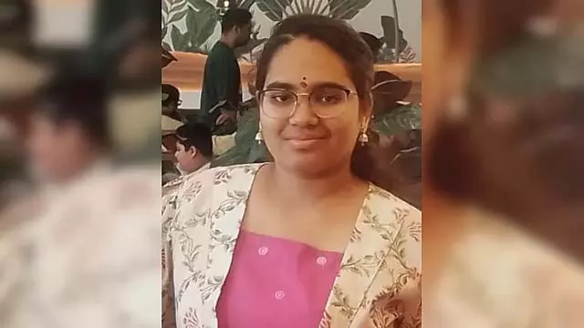 Bengaluru : मेडिकल छात्रा ने 5वीं मंजिल से कूदकर की आत्महत्या Bengaluru : मेडिकल छात्रा ने 5वीं मंजिल से कूदकर की आत्महत्या