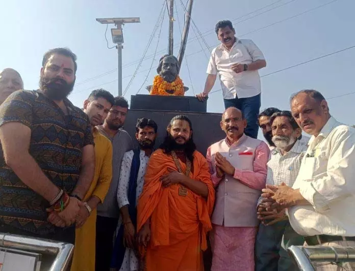Jammu: पदम देव सिंह ‘निर्दोष’ को उनकी जयंती पर श्रद्धांजलि अर्पित की Jammu: पदम देव सिंह ‘निर्दोष’ को उनकी जयंती पर श्रद्धांजलि अर्पित की