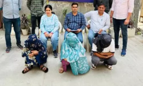 2 महिलाएं गिरफ्तार, इस गैंग से जरा बच के!