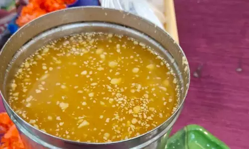 Odisha: पना संक्रांति के अवसर पर जानें बेल फल के स्वास्थ्य लाभ Odisha: पना संक्रांति के अवसर पर जानें बेल फल के स्वास्थ्य लाभ