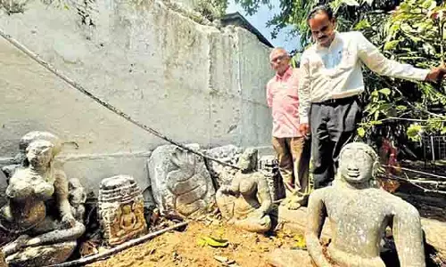 पुरातत्वविदों ने Telangana सरकार से प्राचीन मूर्तियों को संरक्षित करने का आग्रह किया