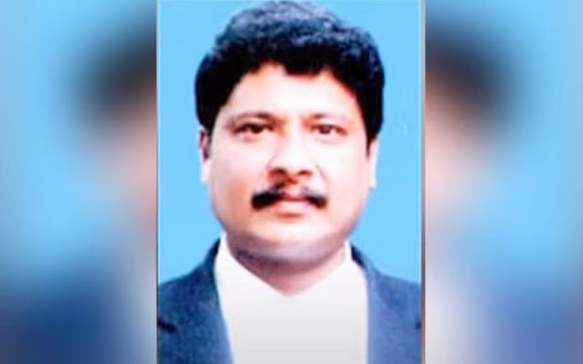 यौन उत्पीड़न के आरोपी Kerala के पूर्व सरकारी वकील की फांसी पर लटककर मौत यौन उत्पीड़न के आरोपी Kerala के पूर्व सरकारी वकील की फांसी पर लटककर मौत