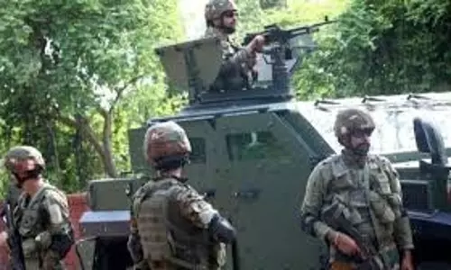 Jammu-Kashmir: इस जिले में दिखी संदिग्ध हलचल, high alert Jammu-Kashmir: इस जिले में दिखी संदिग्ध हलचल, high alert