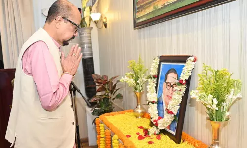 राज्यपाल डेका ने भारत रत्न डॉ. भीमराव अंबेडकर को दी श्रद्धांजलि