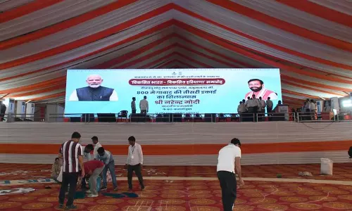 Yamunanagar में प्रधानमंत्री मोदी की रैली के लिए मंच तैयार