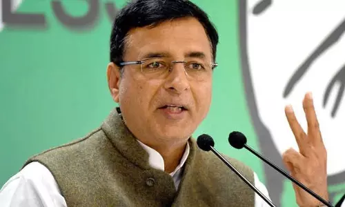 Haryana : सुरजेवाला ने संविधान पर हमलों के खिलाफ निर्णायक लड़ाई का आह्वान किया Haryana : सुरजेवाला ने संविधान पर हमलों के खिलाफ निर्णायक लड़ाई का आह्वान किया