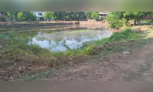 Kerala: सबसे बड़ा जलाशय नीलेश्वरम मंदिर बिना किसी संरक्षण के ख़राब हो रहा Kerala: सबसे बड़ा जलाशय नीलेश्वरम मंदिर बिना किसी संरक्षण के ख़राब हो रहा
