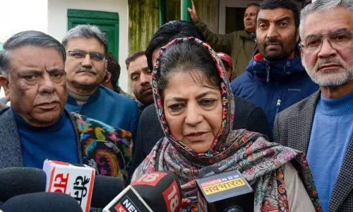 Mehbooba Mufti ने निजी हज कोटे में कटौती पर विदेश मंत्रालय से हस्तक्षेप की मांग की