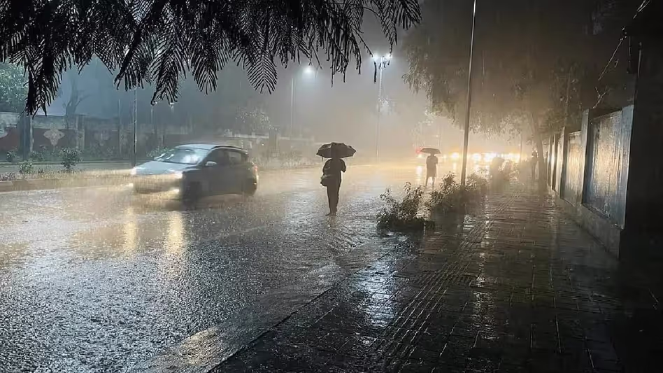 Assam के कुछ हिस्सों में बारिश-तूफान आईएमडी ने मौसम के अस्थिर रहने की भविष्यवाणी की