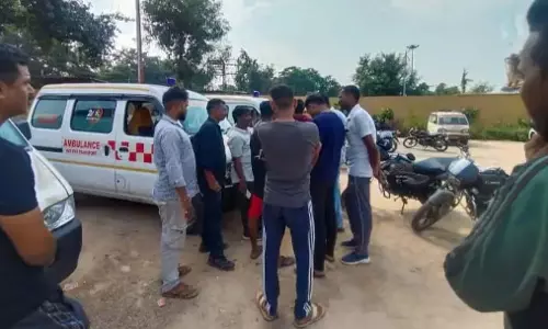 MP: ग्वालियर में काम पर जा रहे फैक्ट्री कर्मचारियों को तेज रफ्तार वाहन ने कुचला