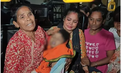 मृत बच्चा दिव्यांश के परिवारजनों को तत्काल 4 लाख की मिली आर्थिक सहायता